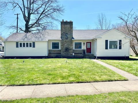 2210 Walnut Blvd, Ashtabula, OH 44004 photo 1