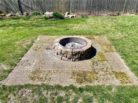 2210 Walnut Blvd, Ashtabula, OH 44004 photo 4