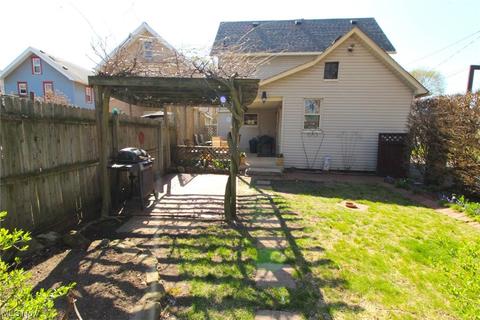 439 Dayton St, Akron, OH 44310 photo 28