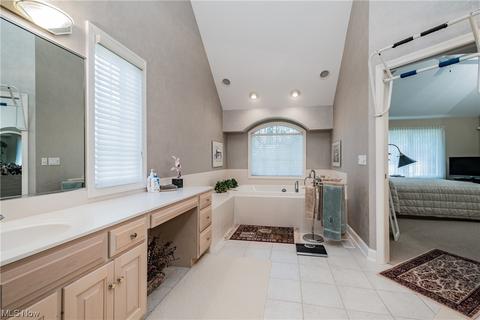 8 Auburn Ave SE, North Canton, OH 44709 photo 17