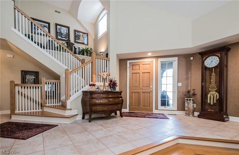 8 Auburn Ave SE, North Canton, OH 44709 photo 3