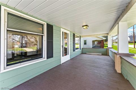 28 Wilson St, Struthers, OH 44471 photo 3