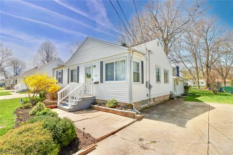 1421 Myrtle Ave, Ashtabula, OH 44004 photo 2