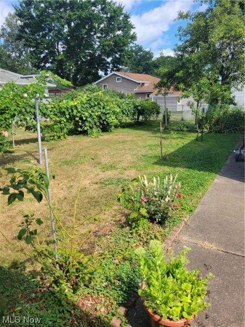2033 E 42nd St, Lorain, OH 44055 photo 6