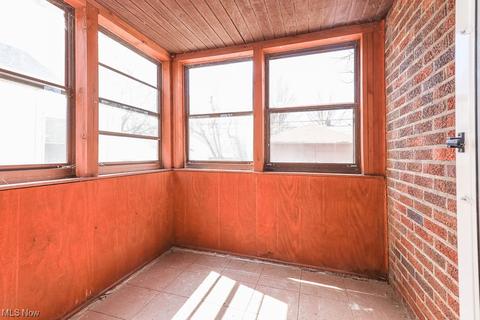 144 E 214th St, Euclid, OH 44123 photo 6