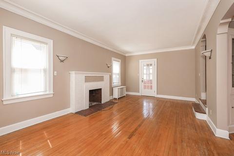 144 E 214th St, Euclid, OH 44123 photo 3