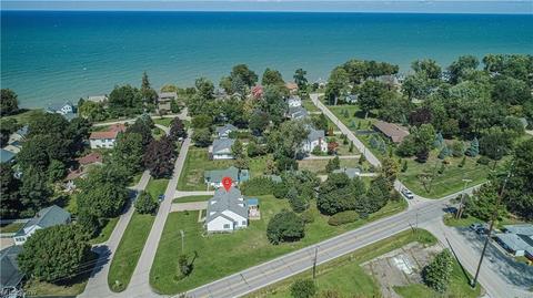 1220 Locust Dr, Ashtabula, OH 44004 photo 3