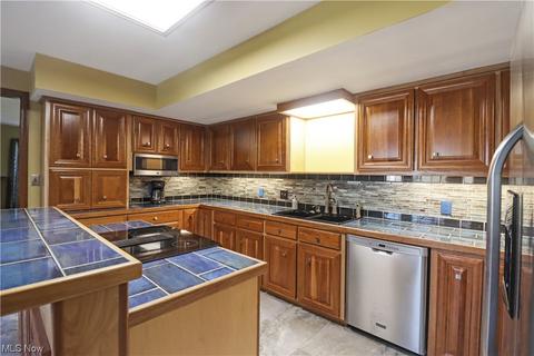 1220 Locust Dr, Ashtabula, OH 44004 photo 11