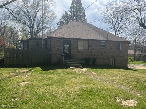3034 20th St NW, Canton, OH 44708 photo 2