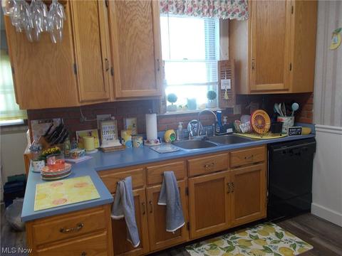 511 Myrtle Ave, Ashtabula, OH 44004 photo 8