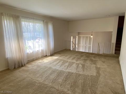 853 Mark Dr, Akron, OH 44313 photo 3