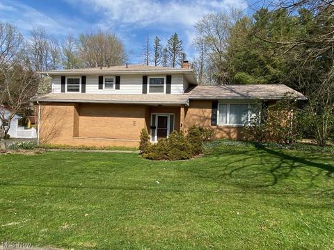 853 Mark Dr, Akron, OH 44313 photo 1