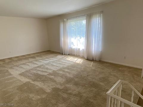 853 Mark Dr, Akron, OH 44313 photo 4