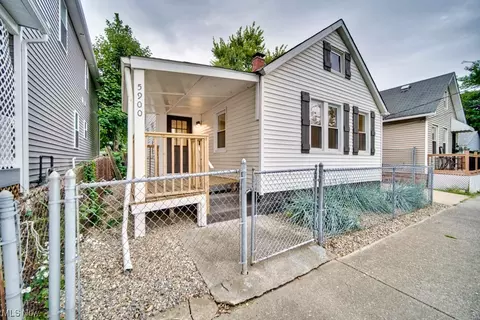 5900 Wakefield Ave, Cleveland, OH 44102