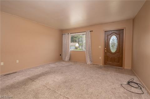 405 Seneca Dr, Dover, OH 44622 photo 6