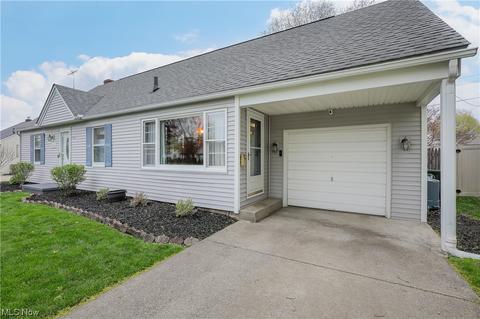348 Valleyview Ave NW, Canton, OH 44708 photo 2