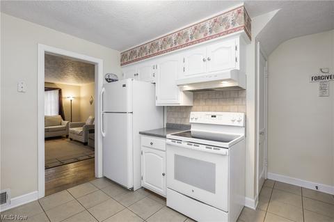 348 Valleyview Ave NW, Canton, OH 44708 photo 9