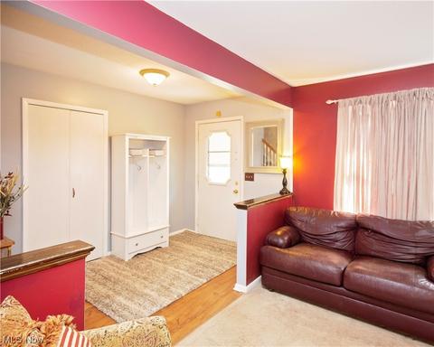 136 Winthrop Dr, Elyria, OH 44035 photo 11