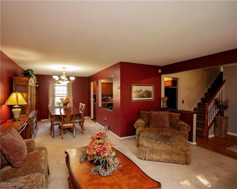 136 Winthrop Dr, Elyria, OH 44035 photo 10