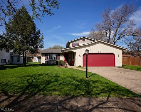 136 Winthrop Dr, Elyria, OH 44035 photo 2