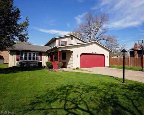 136 Winthrop Dr, Elyria, OH 44035 photo 1