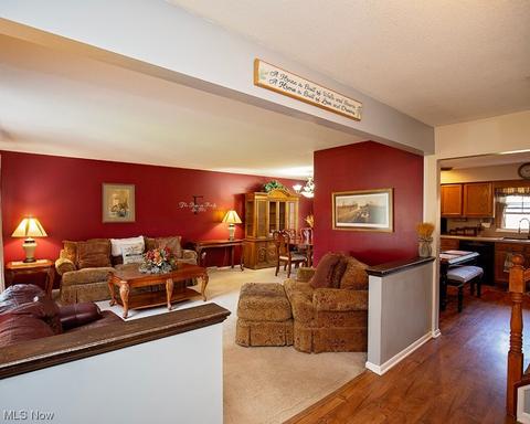 136 Winthrop Dr, Elyria, OH 44035 photo 7