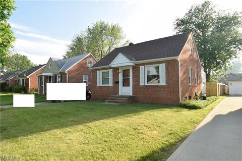 296 E 246th St, Euclid, OH 44123 photo 2