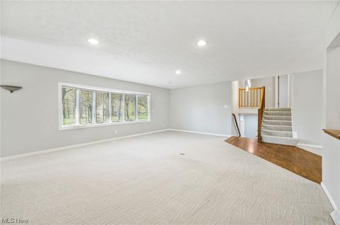 3323 Spring Valley Rd, Akron, OH 44333 photo 9
