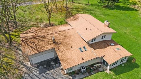 3323 Spring Valley Rd, Akron, OH 44333 photo 3