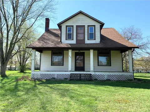 382 W Jefferson St, Jefferson, OH 44047