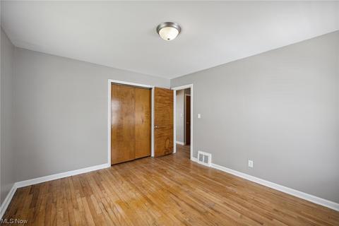 1712 E 238th St, Euclid, OH 44117 photo 23