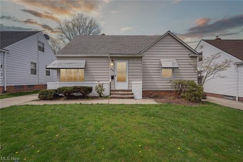 1712 E 238th St, Euclid, OH 44117 photo 1
