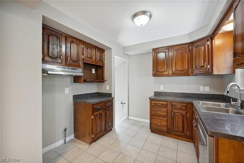 1712 E 238th St, Euclid, OH 44117 photo 12