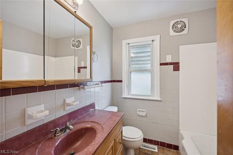 1712 E 238th St, Euclid, OH 44117 photo 24