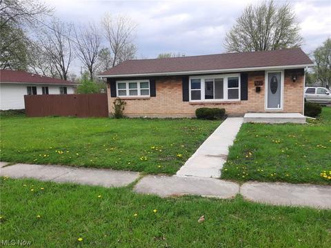 423 Bond St, Elyria, OH 44035 photo 1