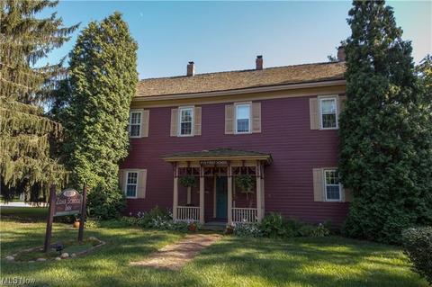 160 E 3rd St, Zoar, OH 44697 photo 1