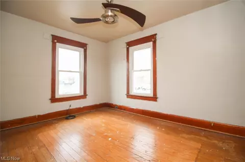 208 Sexton St, Struthers, OH 44471 photo 9