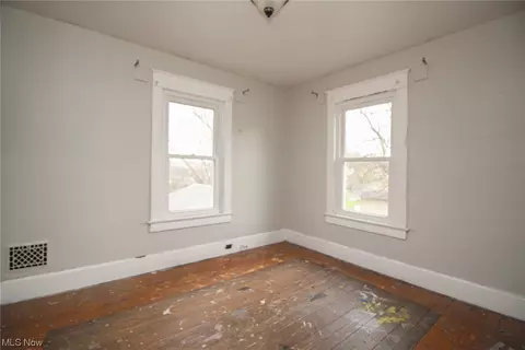 208 Sexton St, Struthers, OH 44471 photo 13