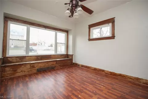 208 Sexton St, Struthers, OH 44471 photo 5