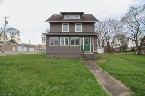 208 Sexton St, Struthers, OH 44471 photo 1