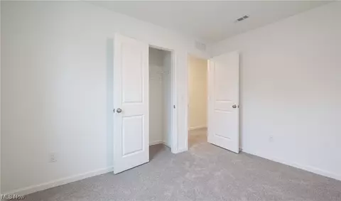 668 Crossings Ln, Akron, OH 44320 photo 24