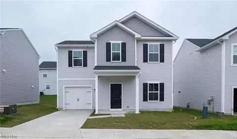 668 Crossings Ln, Akron, OH 44320