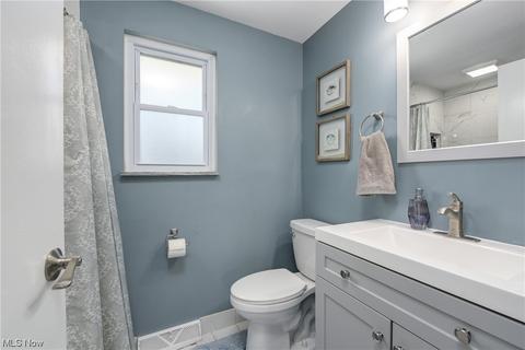 9611 Elsmere Dr, Parma, OH 44130 photo 19