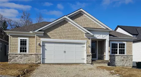 217 Windflower Dr, Chardon, OH 44024