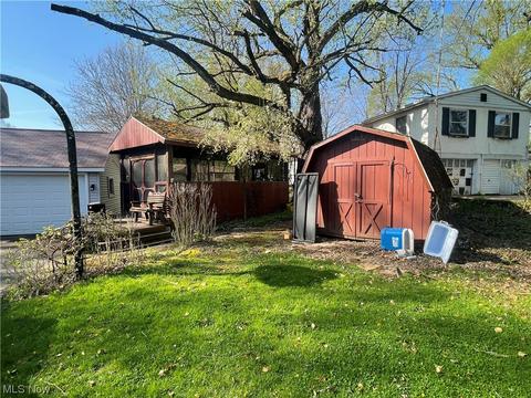 25 Sells Ave, Struthers, OH 44471 photo 2