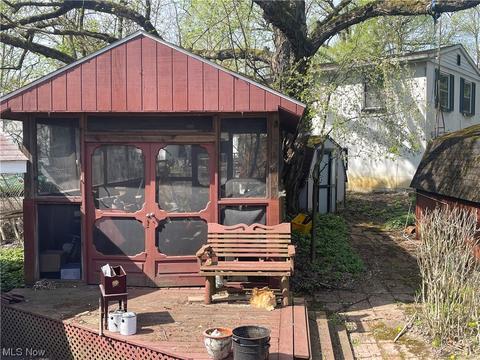 25 Sells Ave, Struthers, OH 44471 photo 9