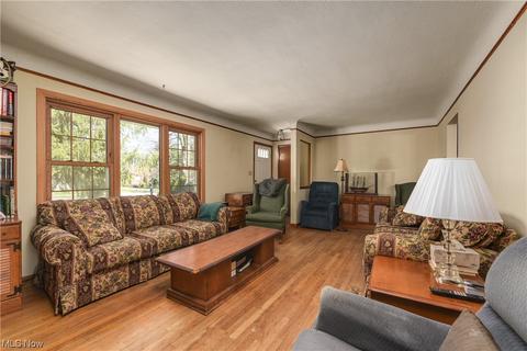 1470 E Ridgewood Dr, Seven Hills, OH 44131 photo 8