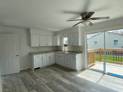 2326 W 16th St, Ashtabula, OH 44004 photo 3