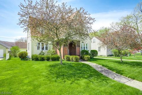 175 Baker St, Berea, OH 44017 photo 3