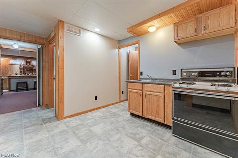 717 Kent Cir, Elyria, OH 44035 photo 33